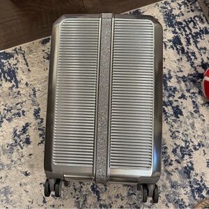 Samsonite x SJP Carry on spinner